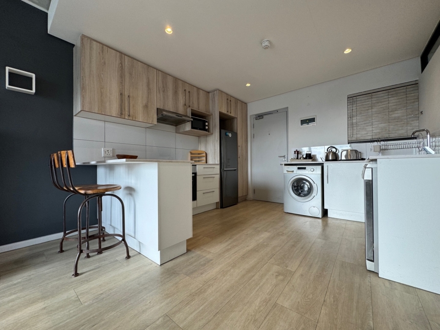 To Let 1 Bedroom Property for Rent in Woodstock Western Cape